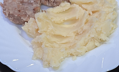 Фото - Котлетки куриные с картофельным пюре - кафе "ТоЧтоНадо"